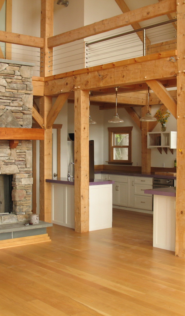 Кухня под балконом