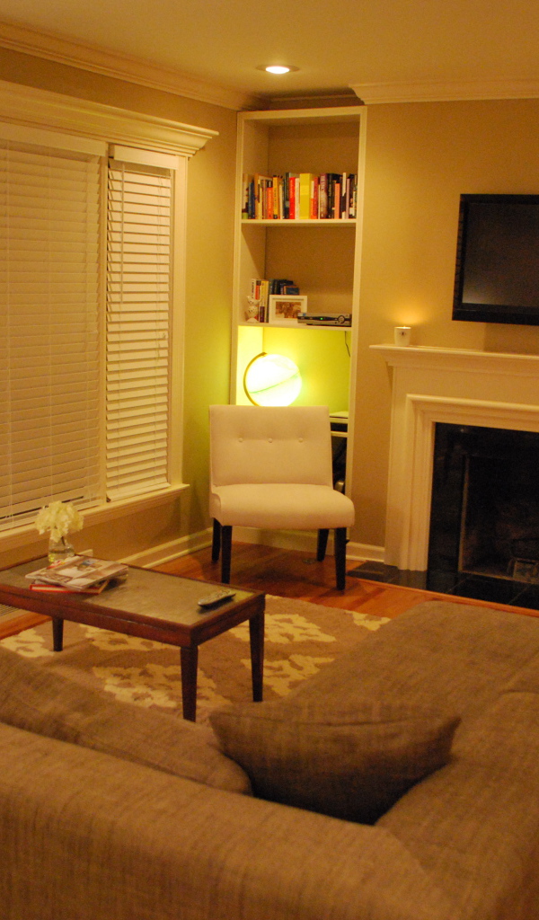 Гостиная и камин