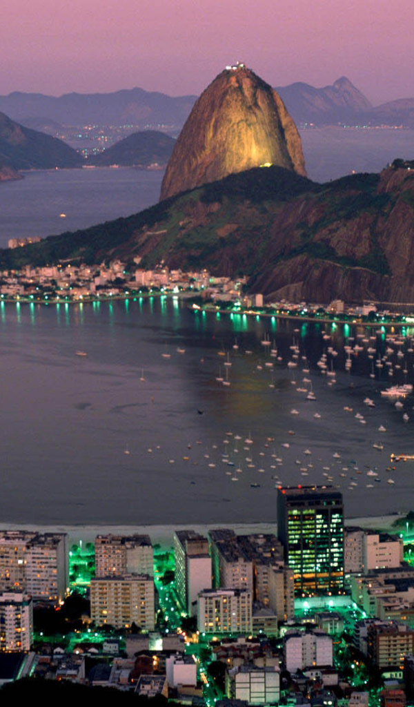 Панама ночью