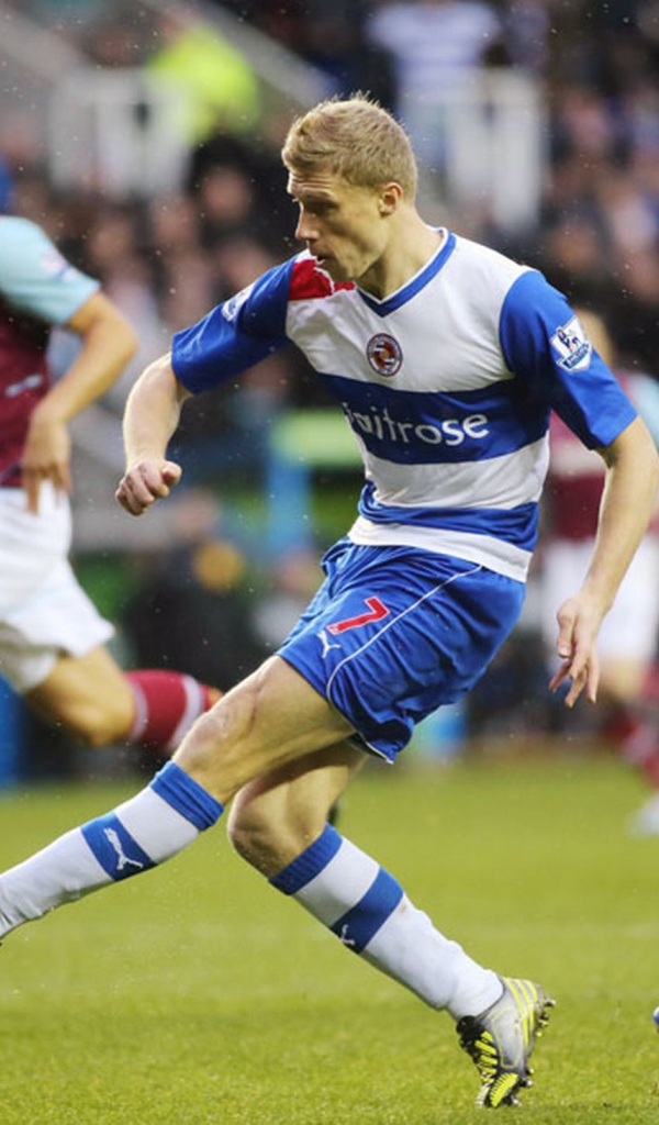 Павел Погребняк игрок сборной России с соперниками