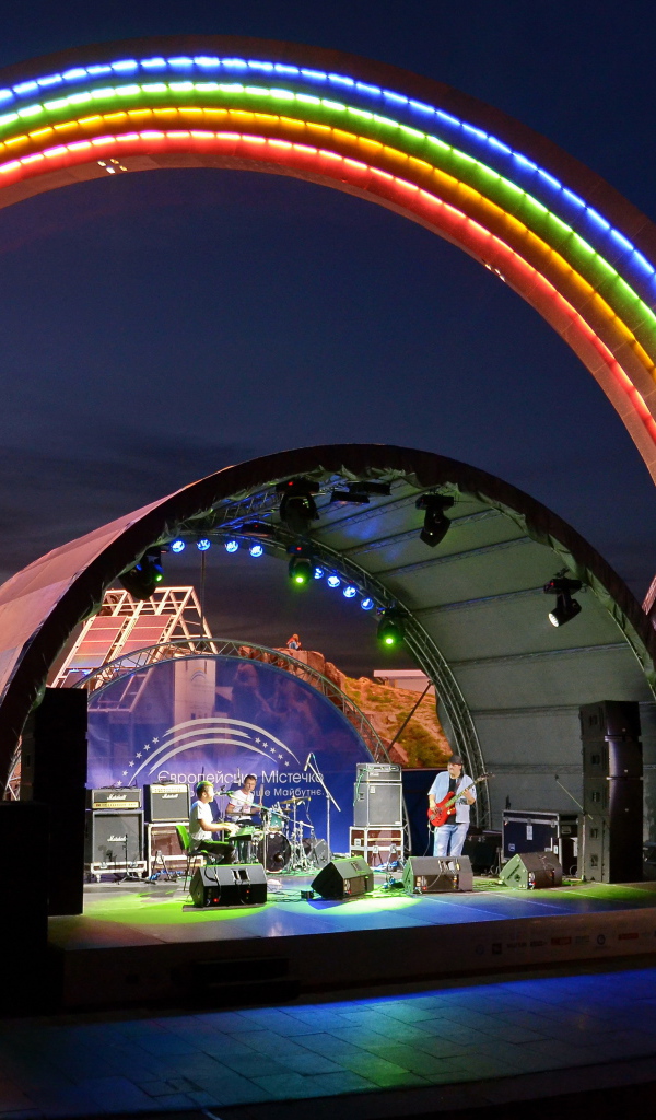 Арка Дружбы народов в Киеве