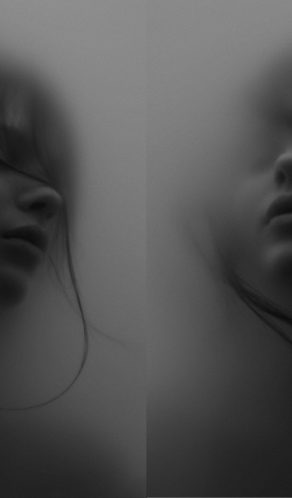 Фотография девушки в тумане