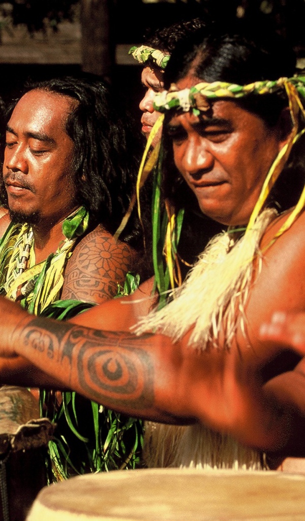 Полинезийские татуировки на руках