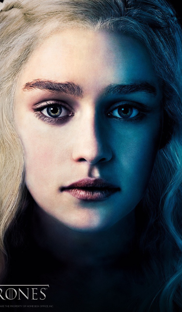 Принцесса Дейнерис из сериала Игры престолов