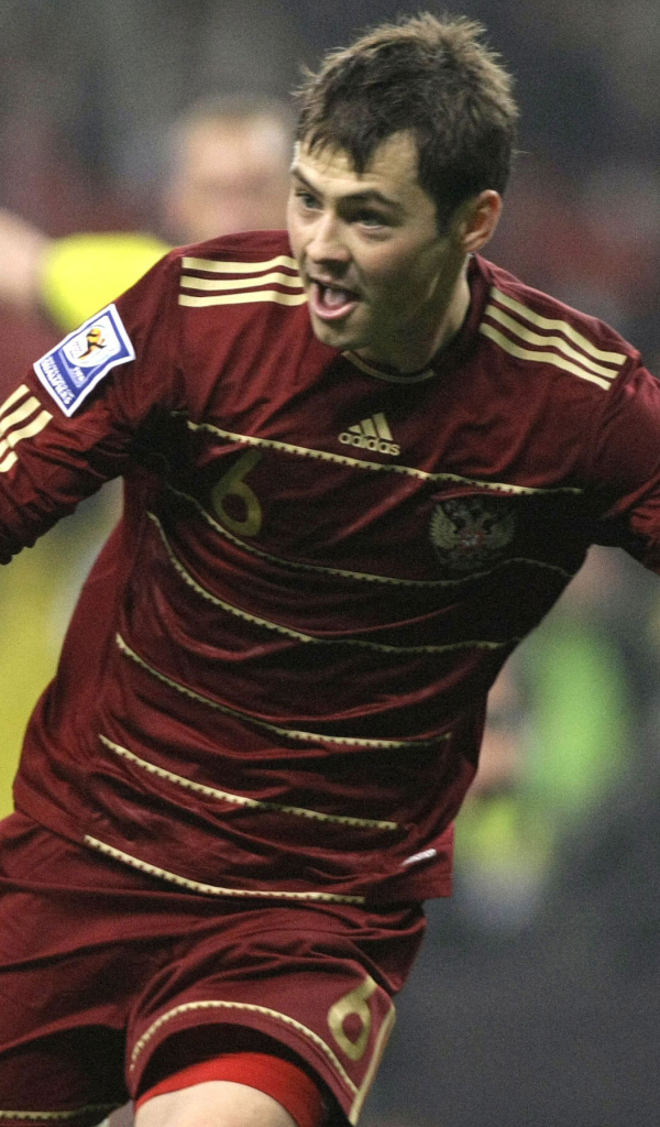 Игрок сборной России Динияр Билялетдинов на поле