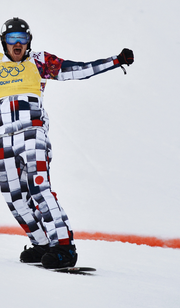 Обладатель серебряной медали российский сноубордист Николай Олюнин на олимпиаде в Сочи