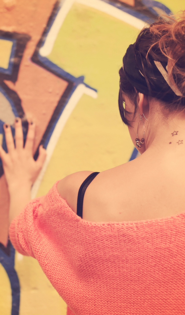 Звезды тату на шее