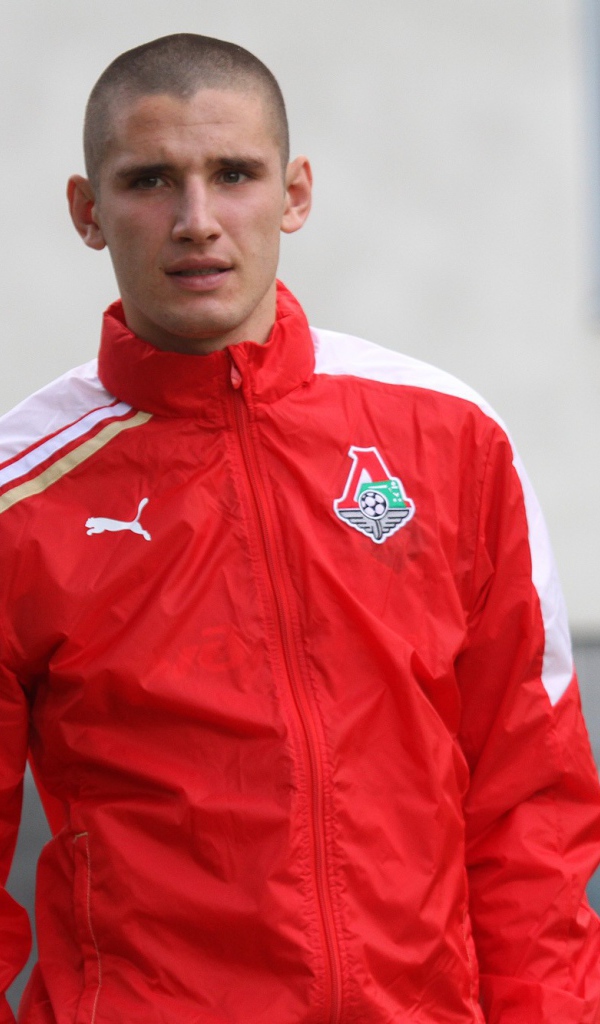 Тарас Бурлак защитник Локомотива