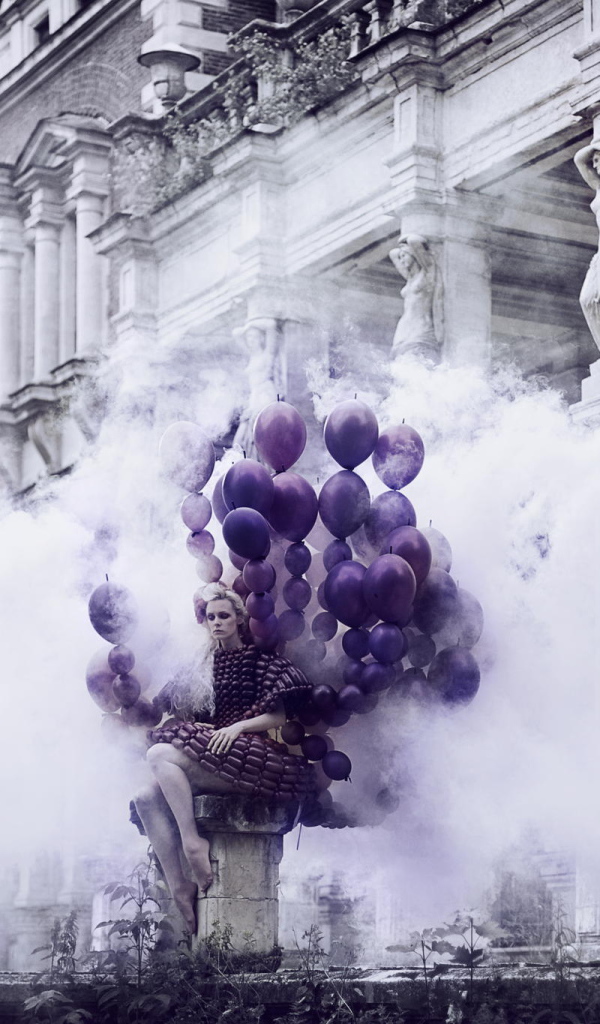 Фотография женщина с воздушными шарами