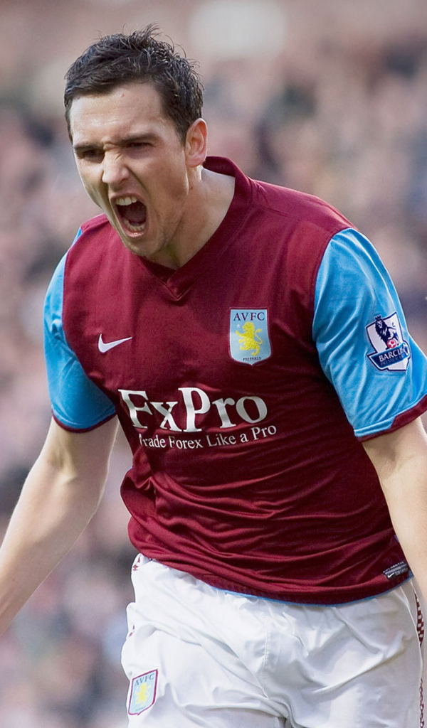 Знаменитый клуб Астон Вилла