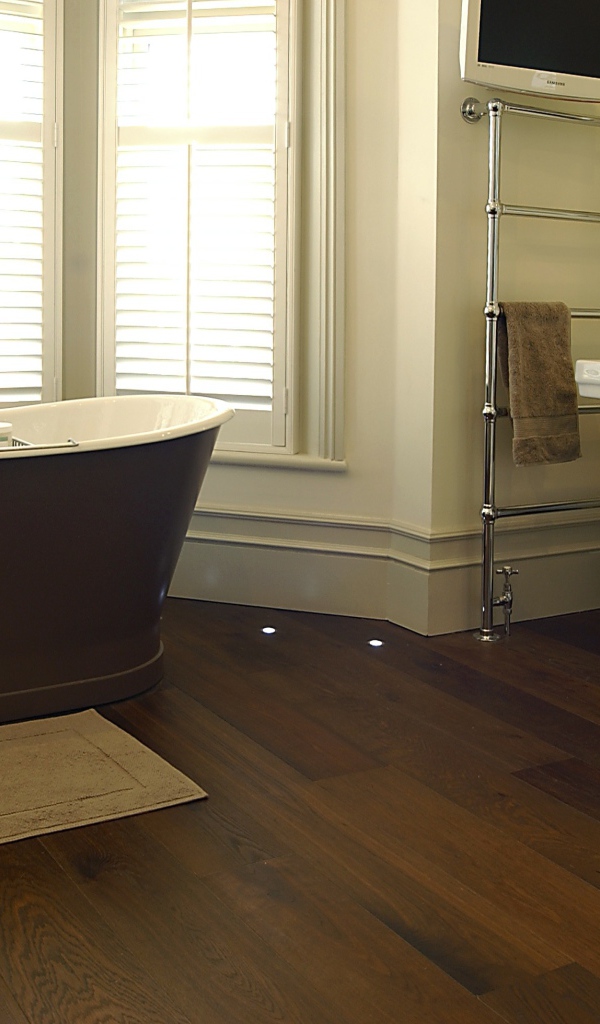 Напольная ванная