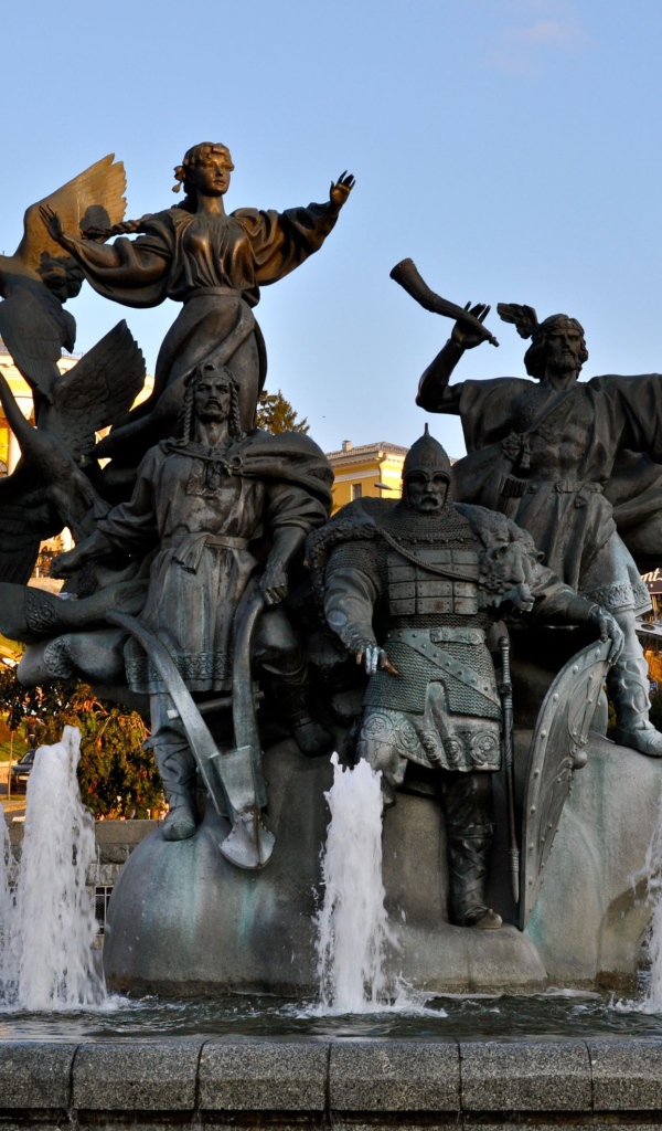 Памятник в Киеве