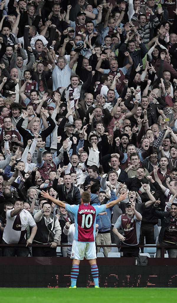 Популярный ФК Англии Астон Вилла