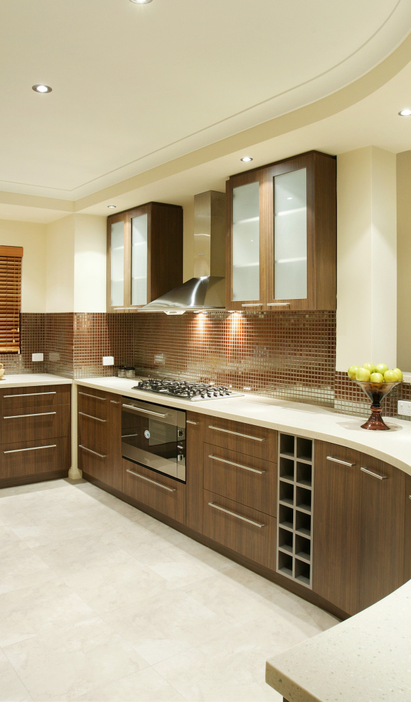 Очень большая кухня