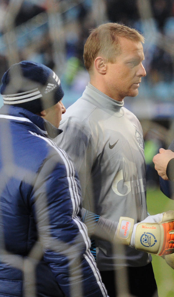 Вячеслав Малафеев голкипер сборной РФ за работой