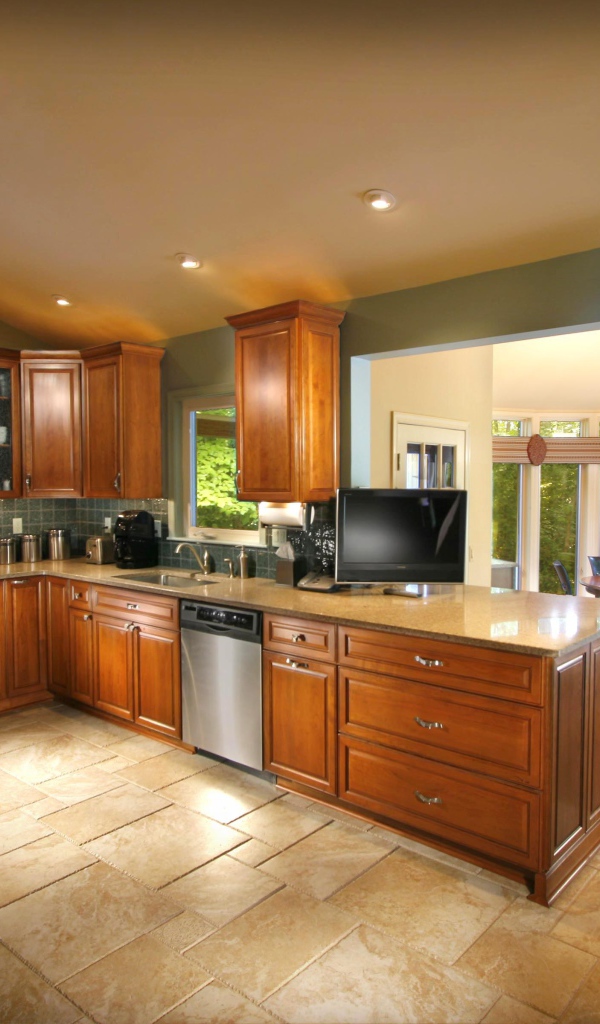 Деревянная мебель для кухни