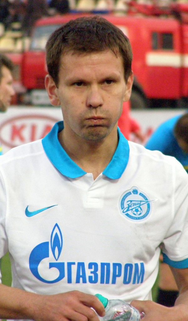 Zenit midfielder Konstantin Zyryanov a break