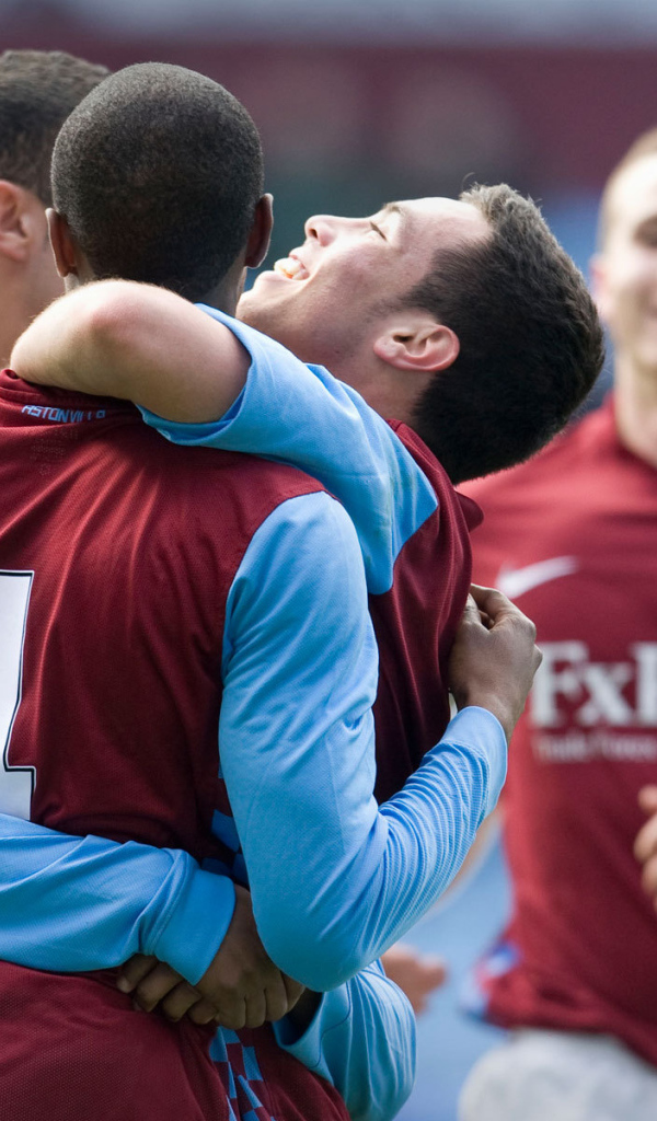 Известный клуб Астон Вилла