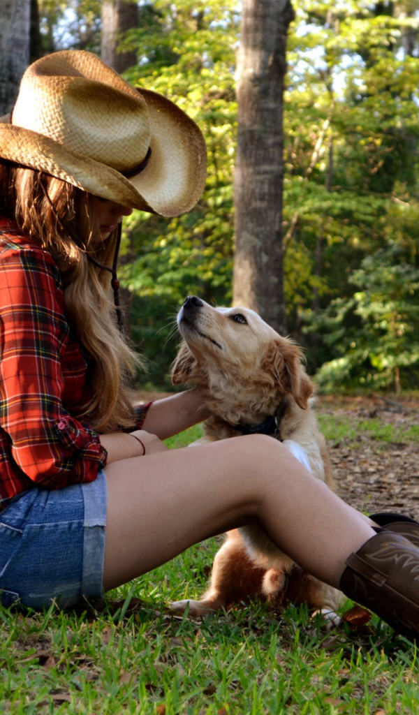 Девушка в ретро одежде