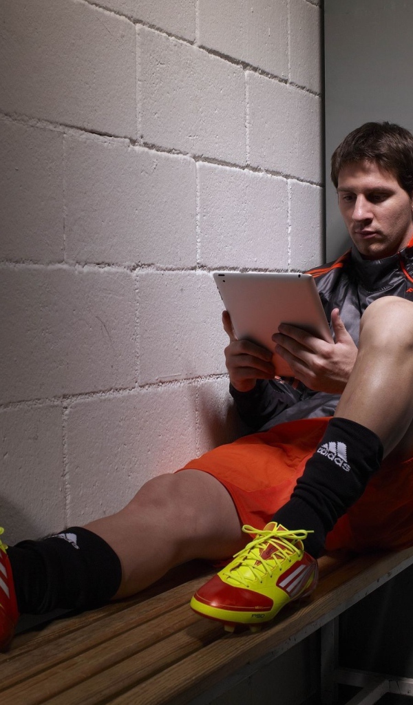 Лионел Месси в адидас