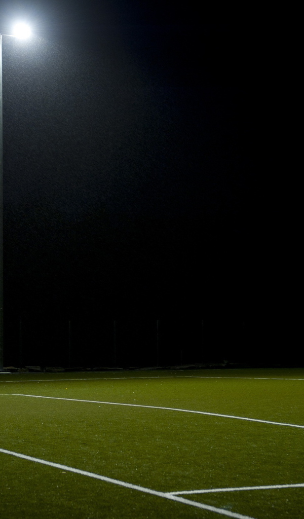 Поле ждет игроков