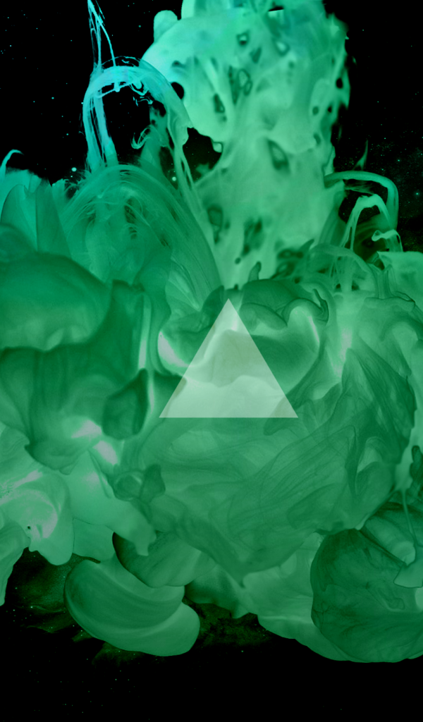 Треугольник на фоне зеленого дыма