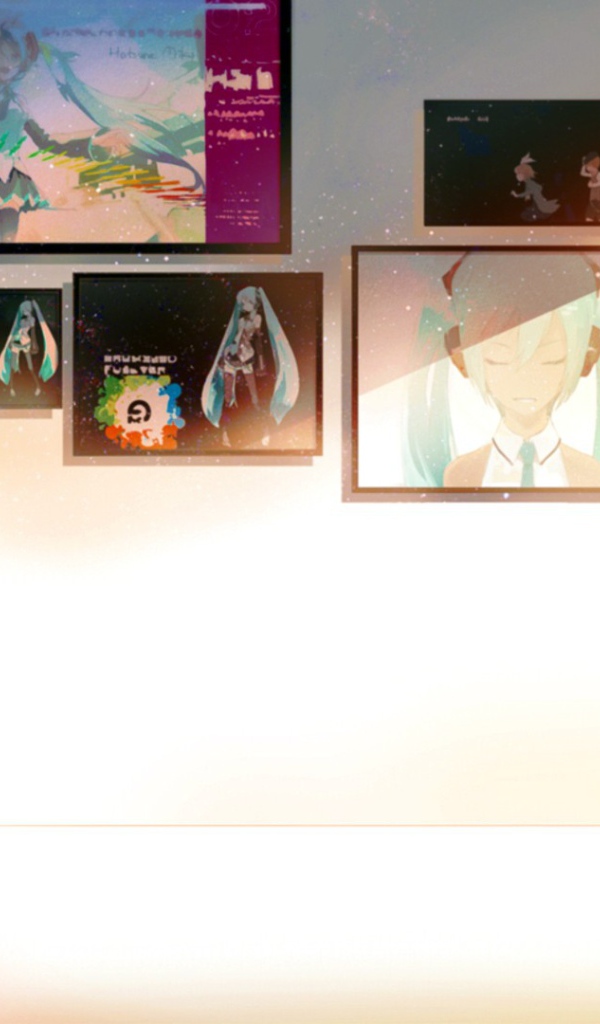 Девушка аниме в картинной галерее