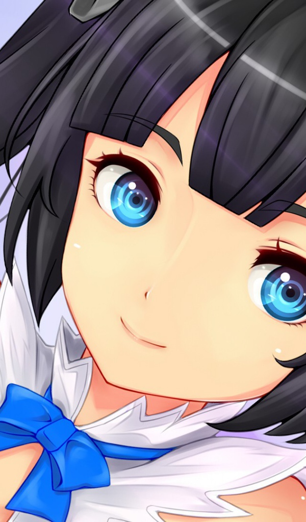 Голубоглазая девушка из аниме Может, я встречу тебя в подземелье