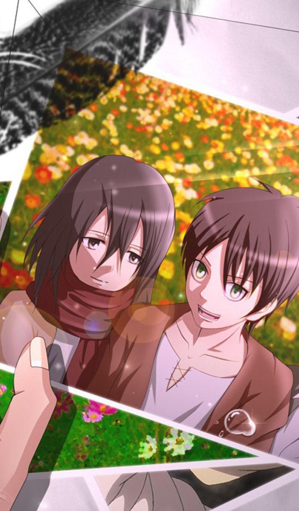 Фото на столе в манге  Атака Титанов