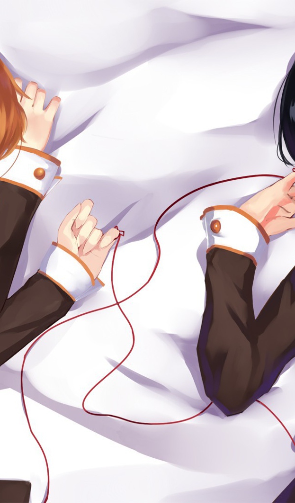 Девушки спят в кровати в аниме Играй, Эуфониум