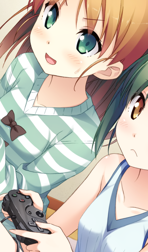 Две девочки аниме играют в видео игры