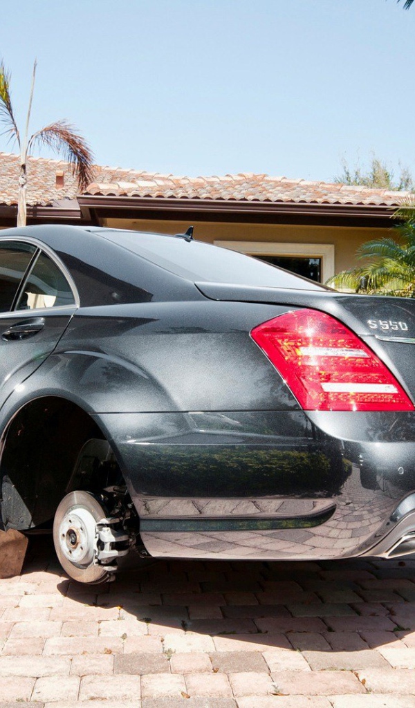 Автомобиль без колес