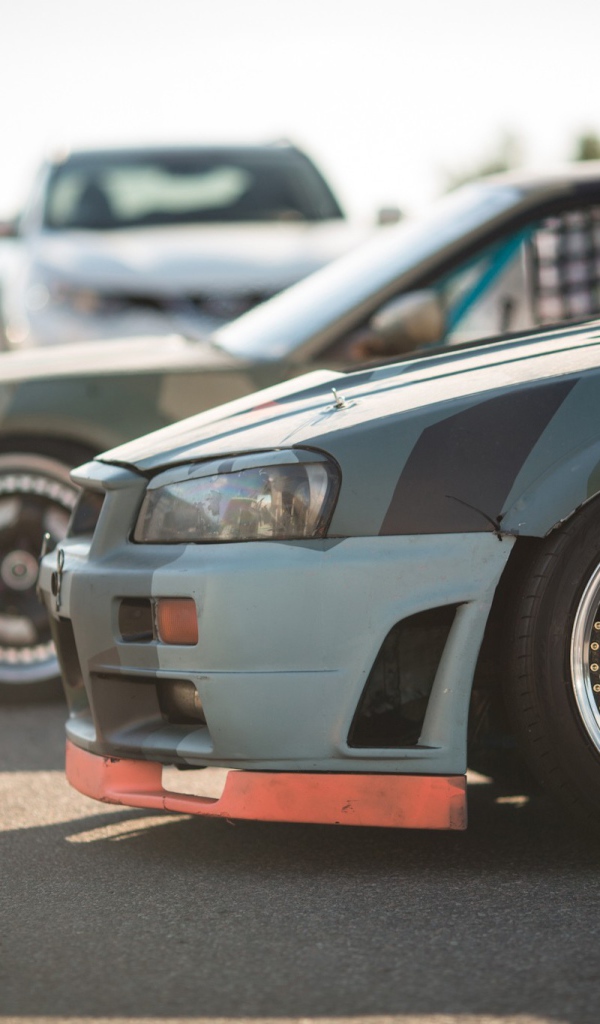 Автомобили на уличных гонках