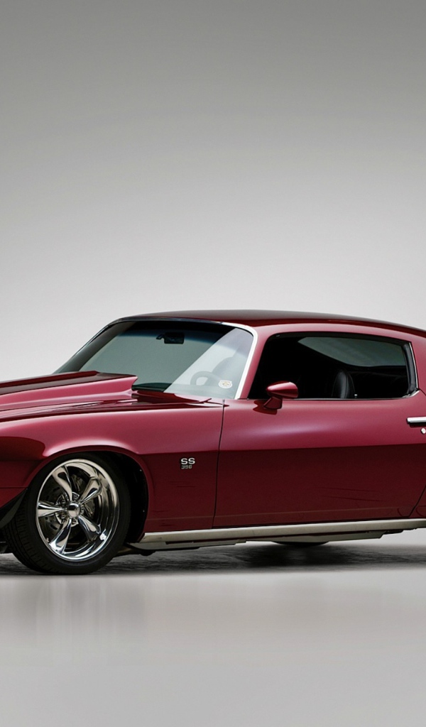 Темно вишневый автомобиль 1971 года