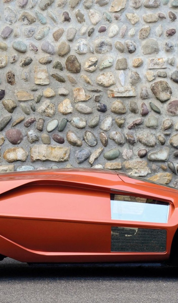 Футуристический автомобиль Lancia Stratos