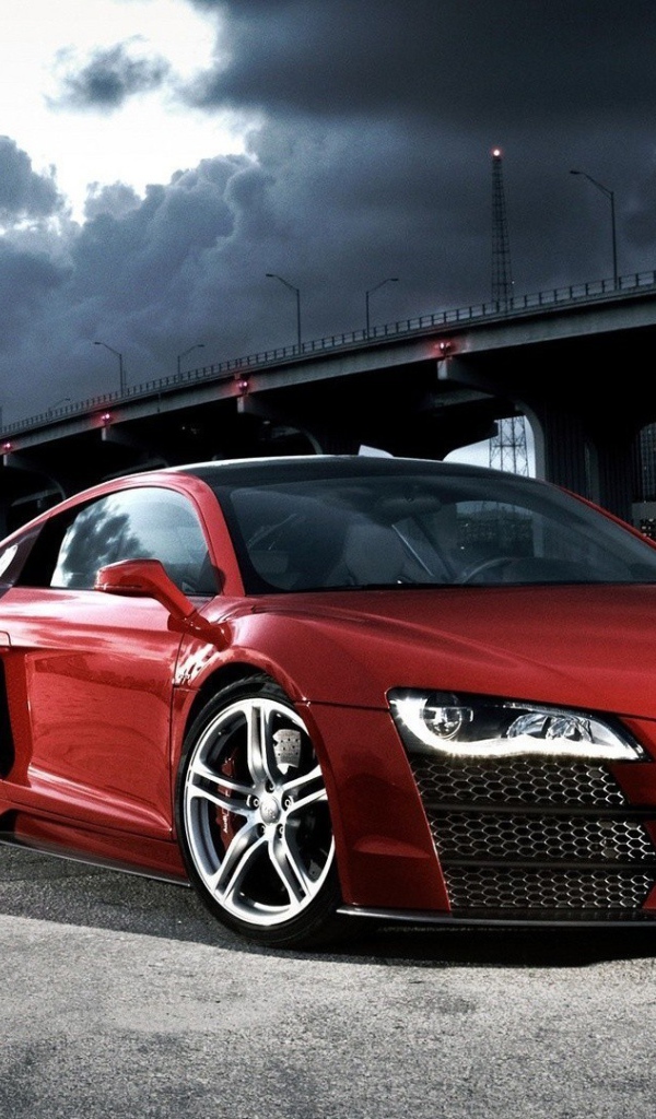 Спортивный красный Audi R10