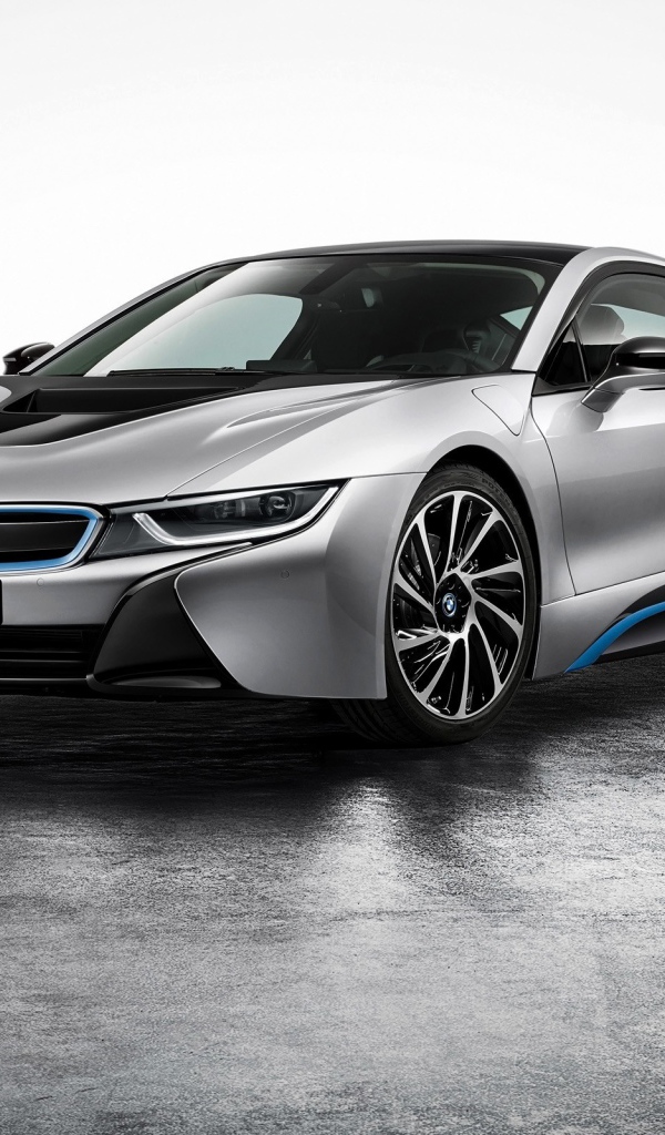 Серый автомобиль BMW i8