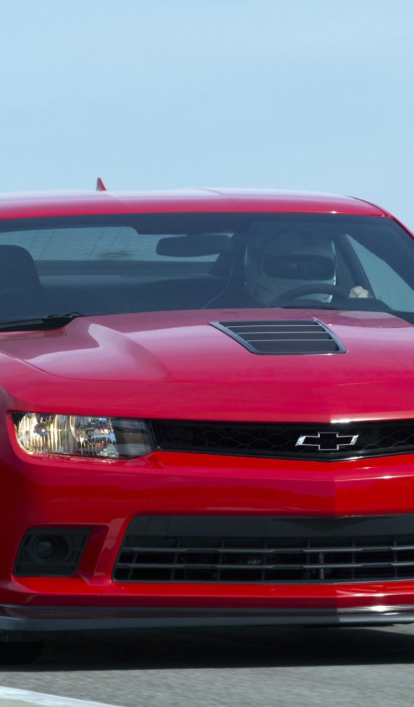 Великолепный красный Chevrolet Camaro