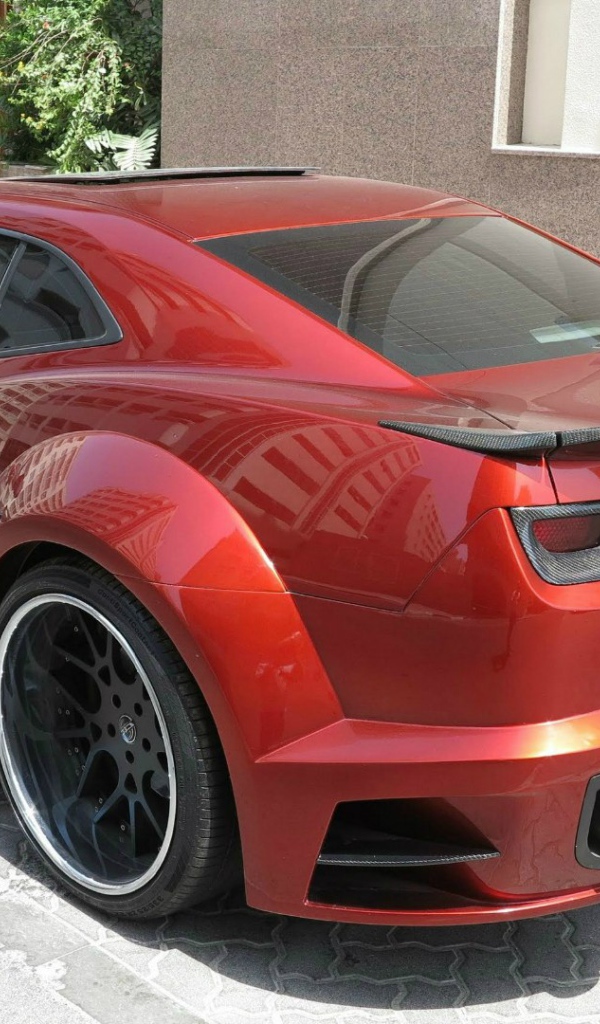 Красный Chevrolet Camaro Guyver