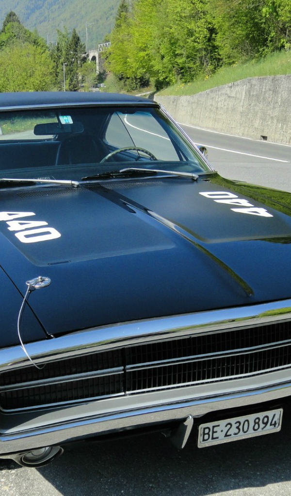 Черный Dodge Charger RT 440 4-Speed