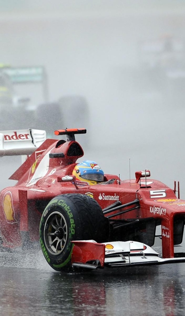 Болид Феррари во время дождя, Формула 1