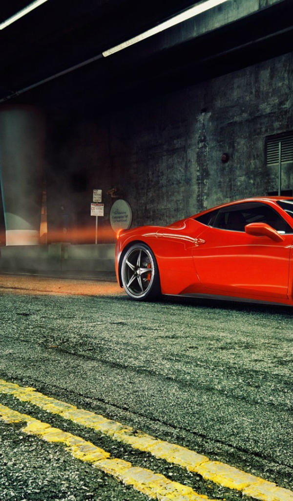 Итальянский автомобиль Феррари