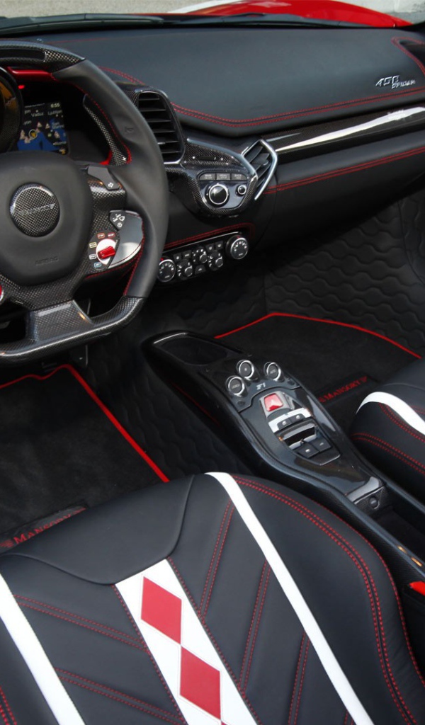 Салон суперкара Ferrari 458