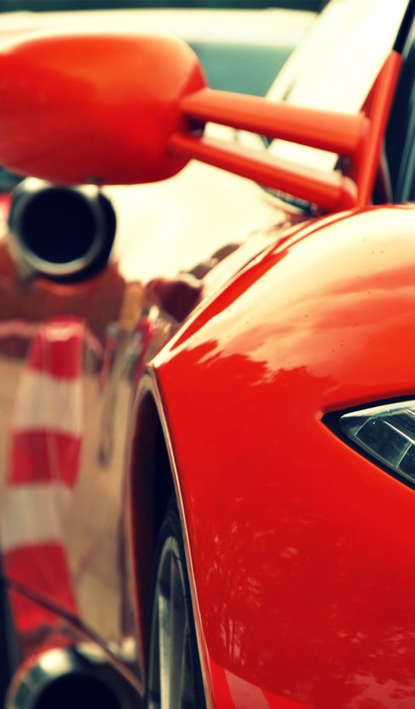 Красные Феррари Spyker