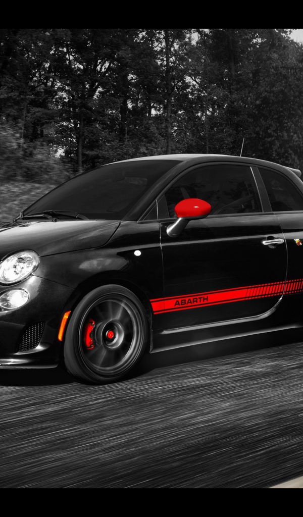 Черный Fiat 500 Abarth