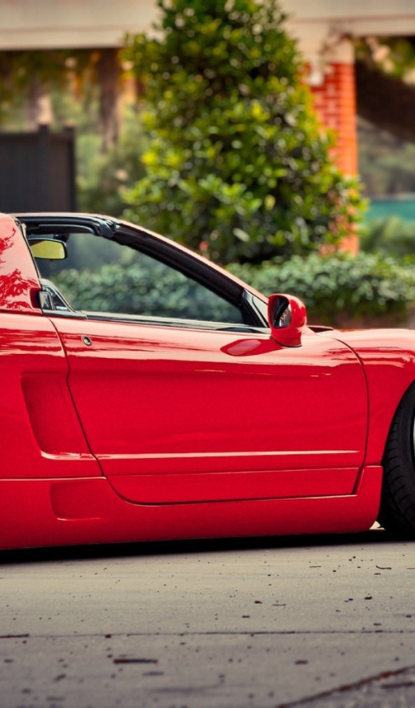 Красная Honda NSX