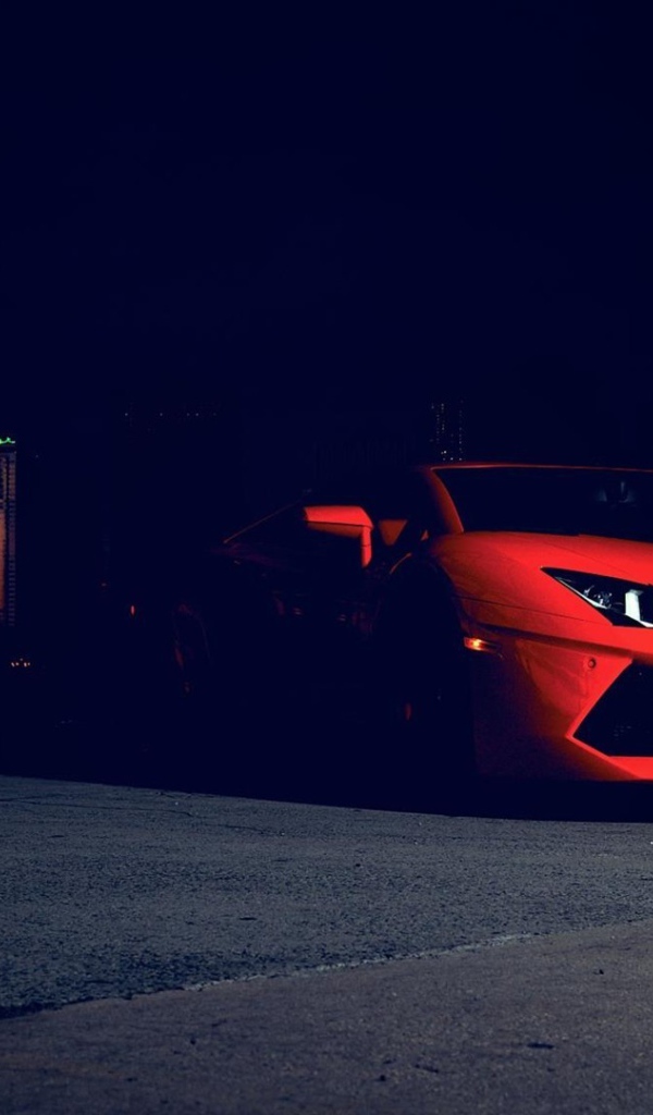 Красный Ламборгини во мраке