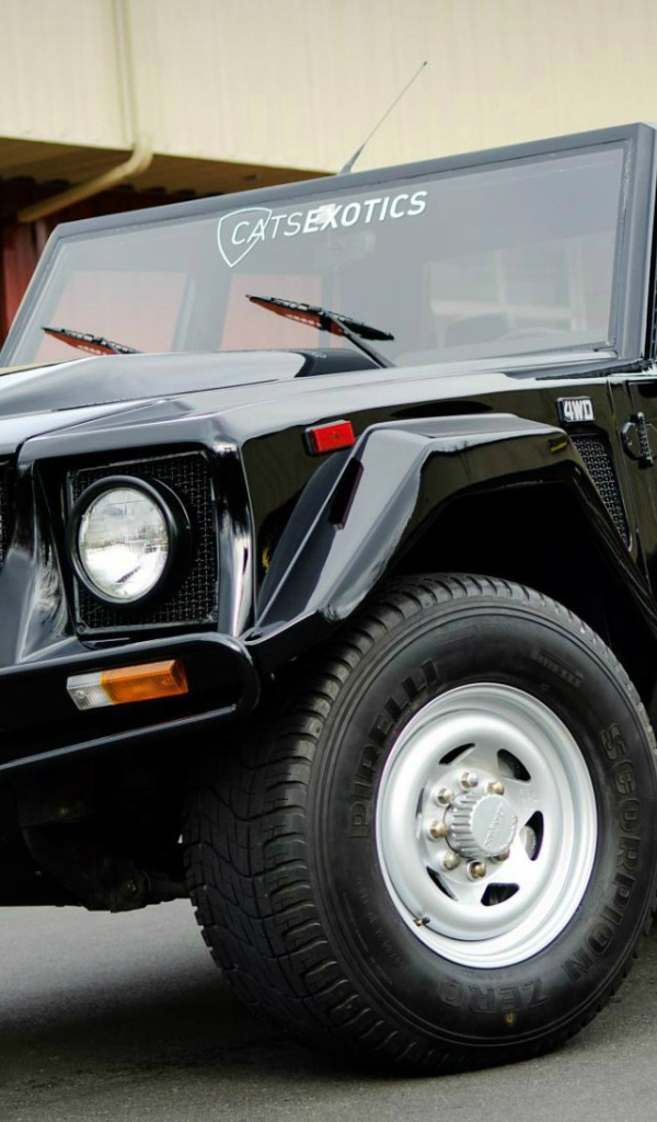 Внедорожник Lamborghini LM002