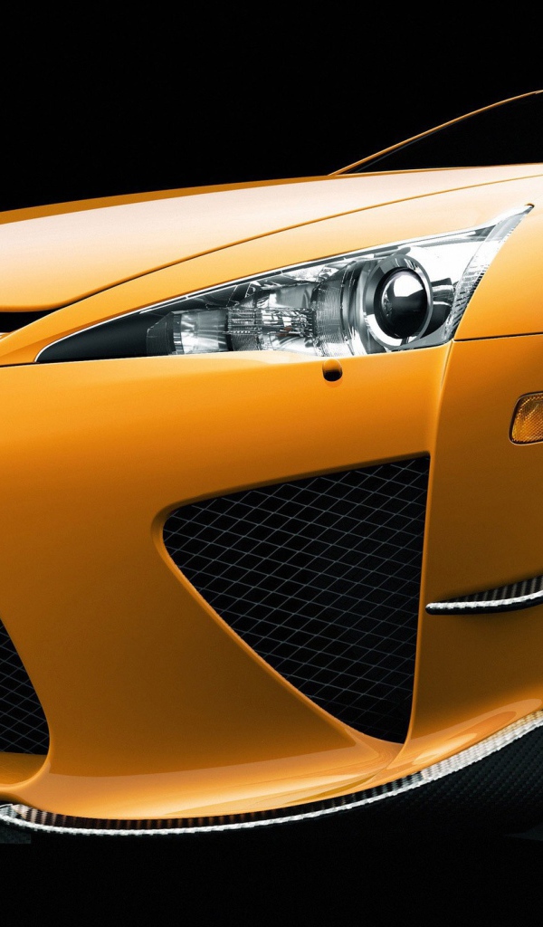 Перед оранжевого Лексуса