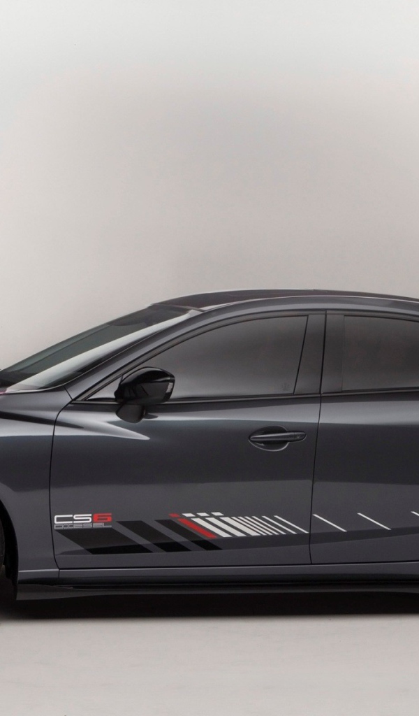 Черный автомобиль Mazda CS6